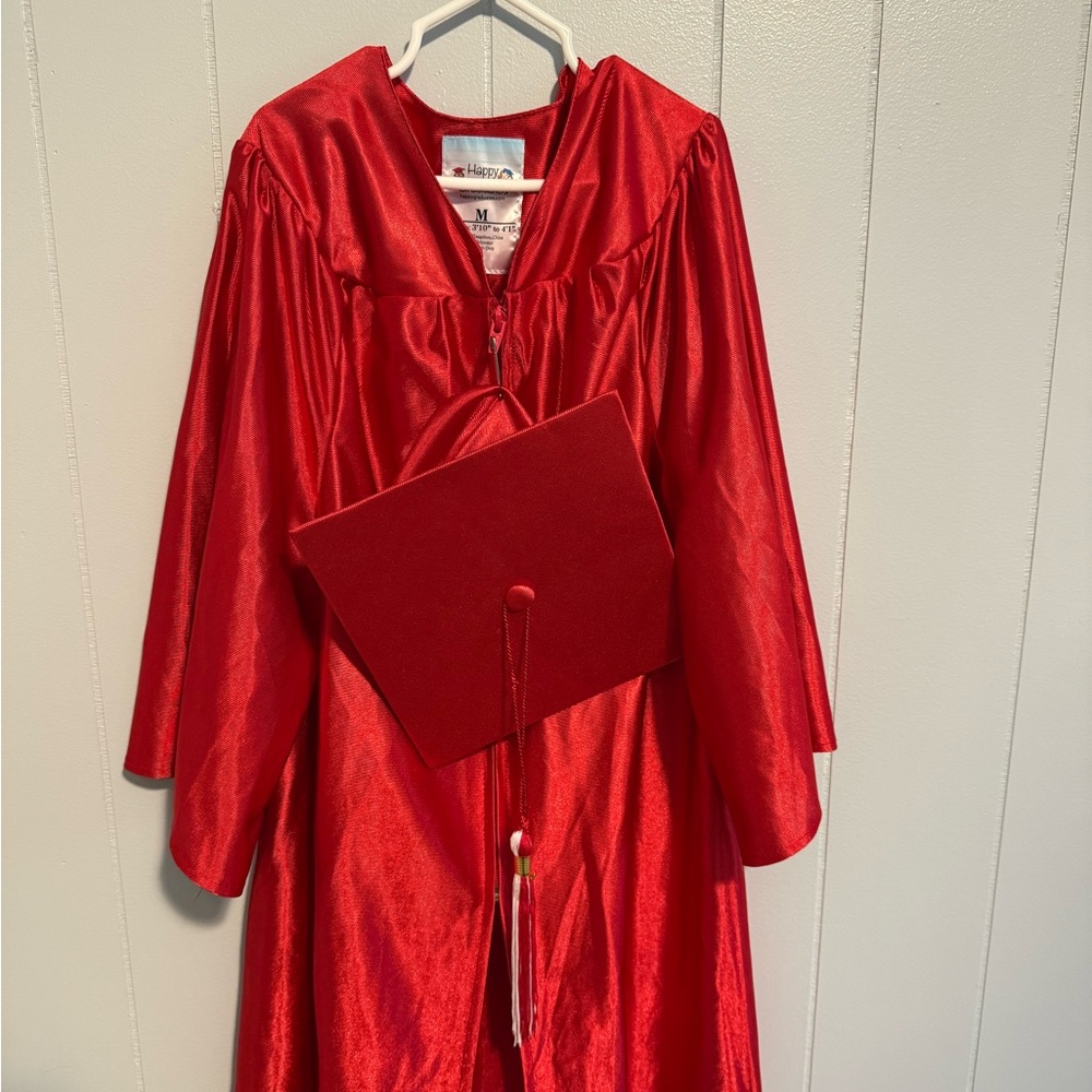 NEW Child’s Small 3’10”-4’1” RED  Graduation Gown and Cap with tassel